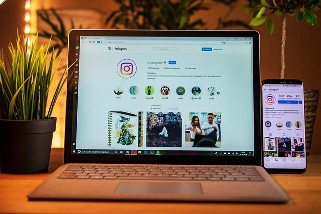 laptop-3781384_640 | Path Social Instagram profile on laptop and smartphone.